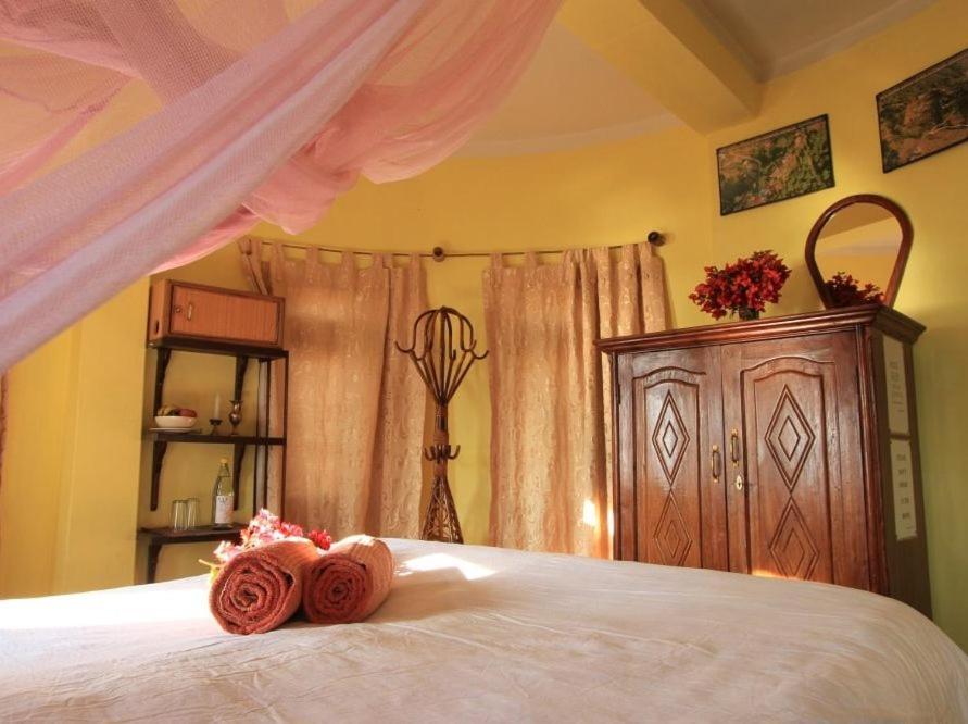 Castle Hotel โพคารา ภายนอก รูปภาพ