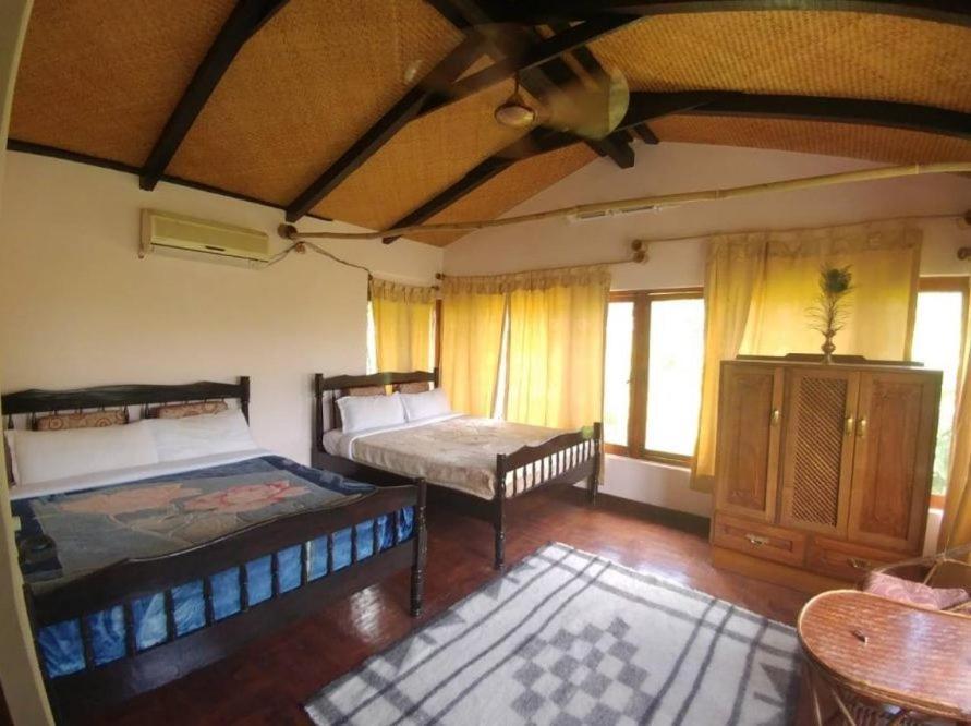 Castle Hotel โพคารา ภายนอก รูปภาพ
